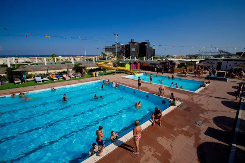 Hotel Ragno D'Oro Sottomarina Exterior foto
